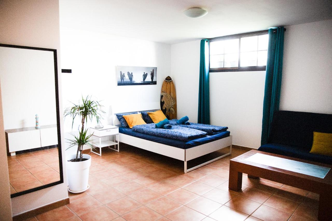 Surf Dream Surfhouse Hostel Corralejo Exterior photo
