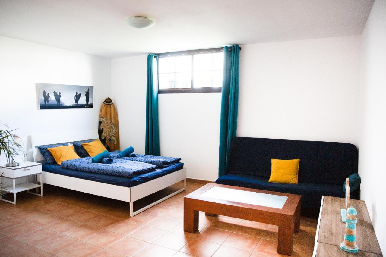Surf Dream Surfhouse Hostel Corralejo Exterior photo